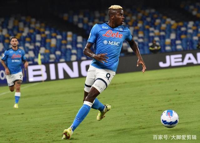 那不勒斯8人开球 那不勒斯8人开球