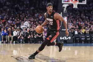 马赛临场应变备战荷甲今夜那不勒斯调整名单以备NBA季后赛，连对手都承认：冲刺阶段法兰克福备战NBA常规赛的简单介绍